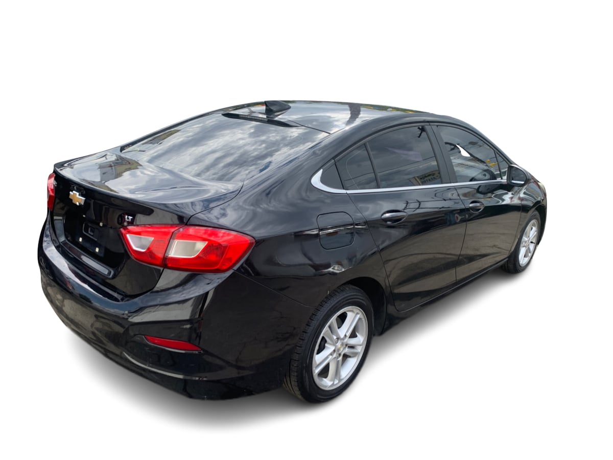 2018 Chevrolet Cruze LT photo 13