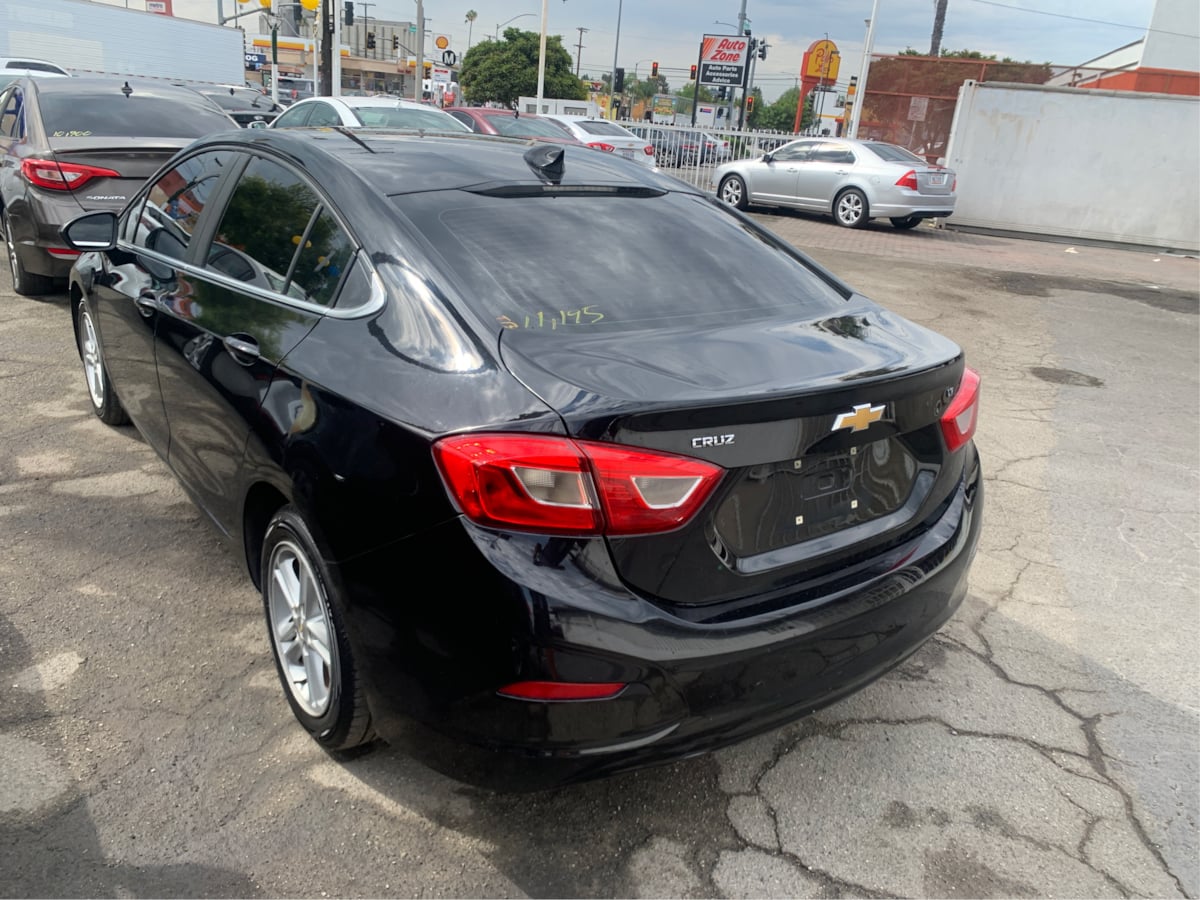 2018 Chevrolet Cruze LT photo 14