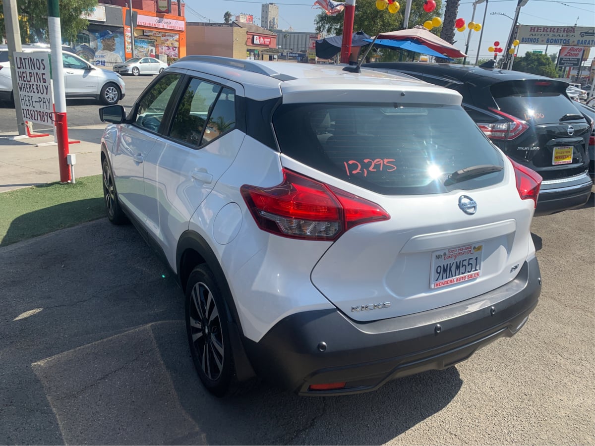 2020 Nissan Kicks SV photo 15