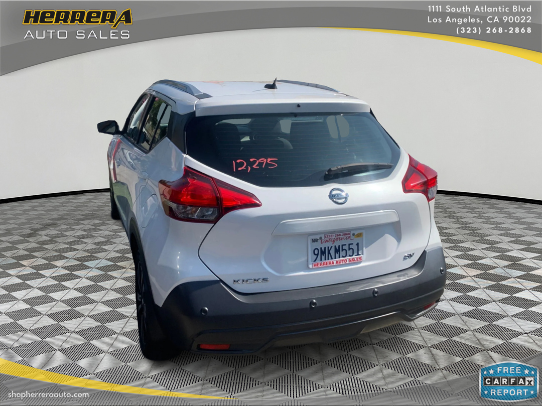 2020 Nissan Kicks SV photo 3
