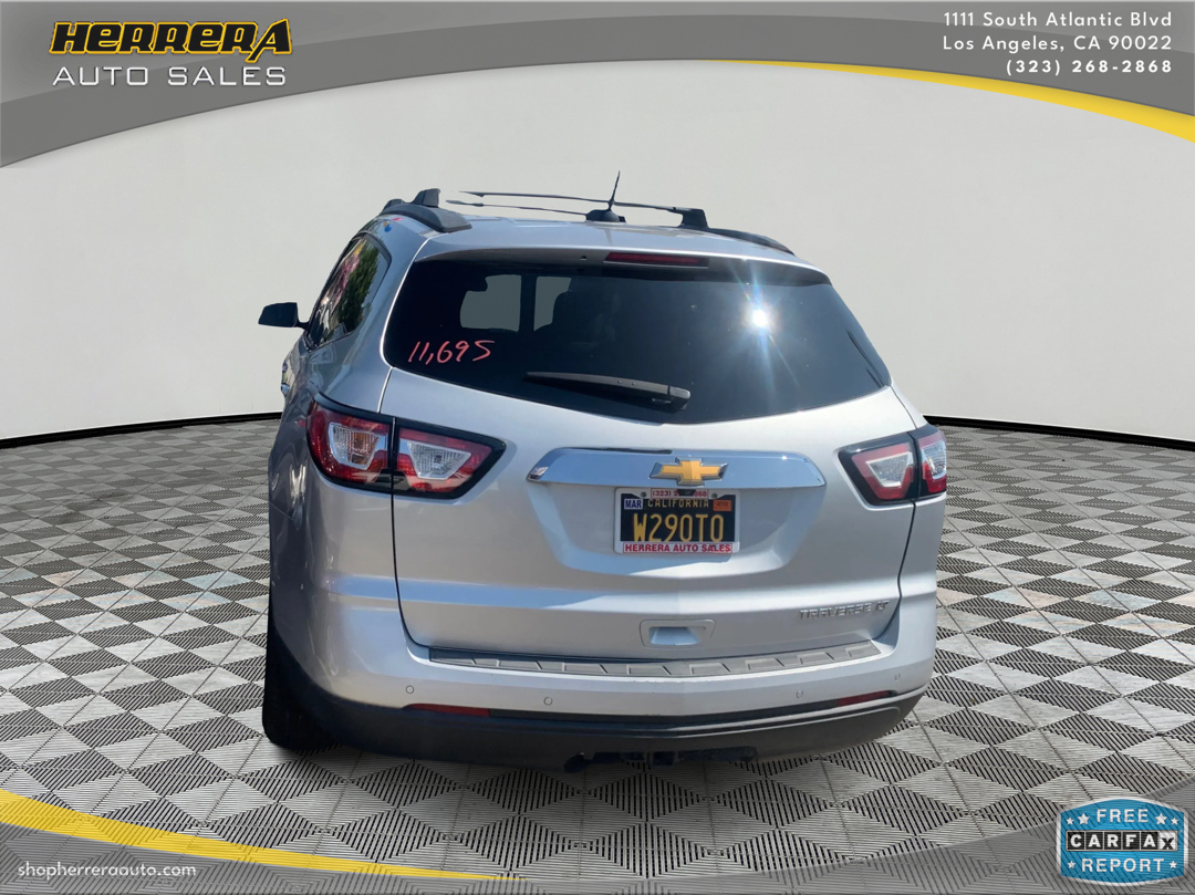 2016 Chevrolet Traverse 1LT photo 3