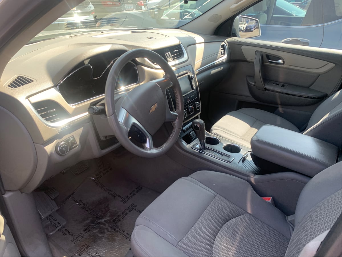 2016 Chevrolet Traverse 1LT photo 8