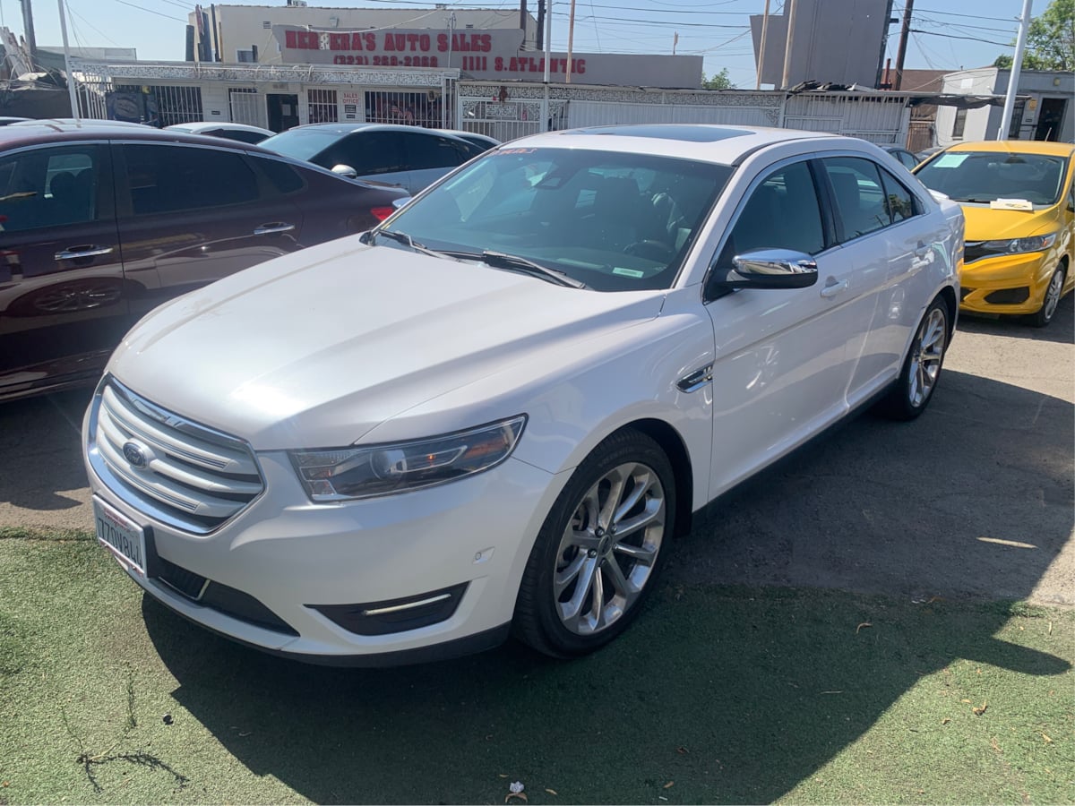 2017 Ford Taurus Limited photo 13