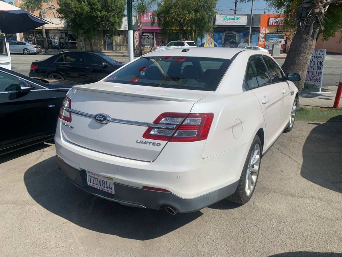 2017 Ford Taurus Limited photo 15