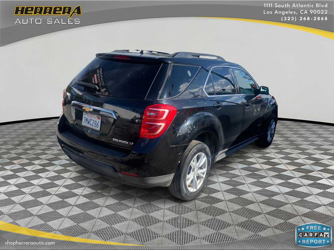 2016 Chevrolet Equinox LT photo 2