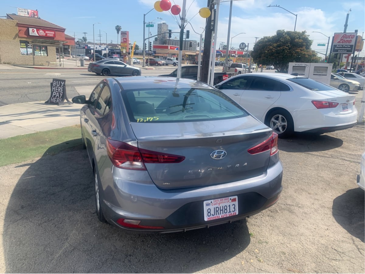 2019 Hyundai Elantra SE - Photo 4