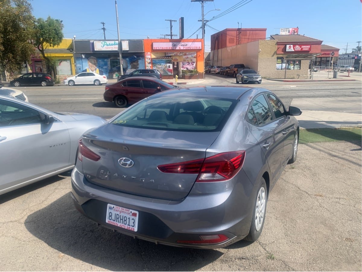 2019 Hyundai Elantra SE - Photo 3