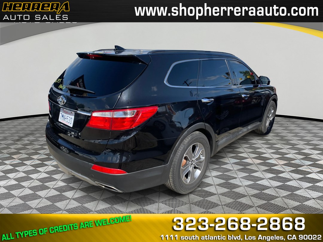 2016 Hyundai Santa Fe SE FWD's photo