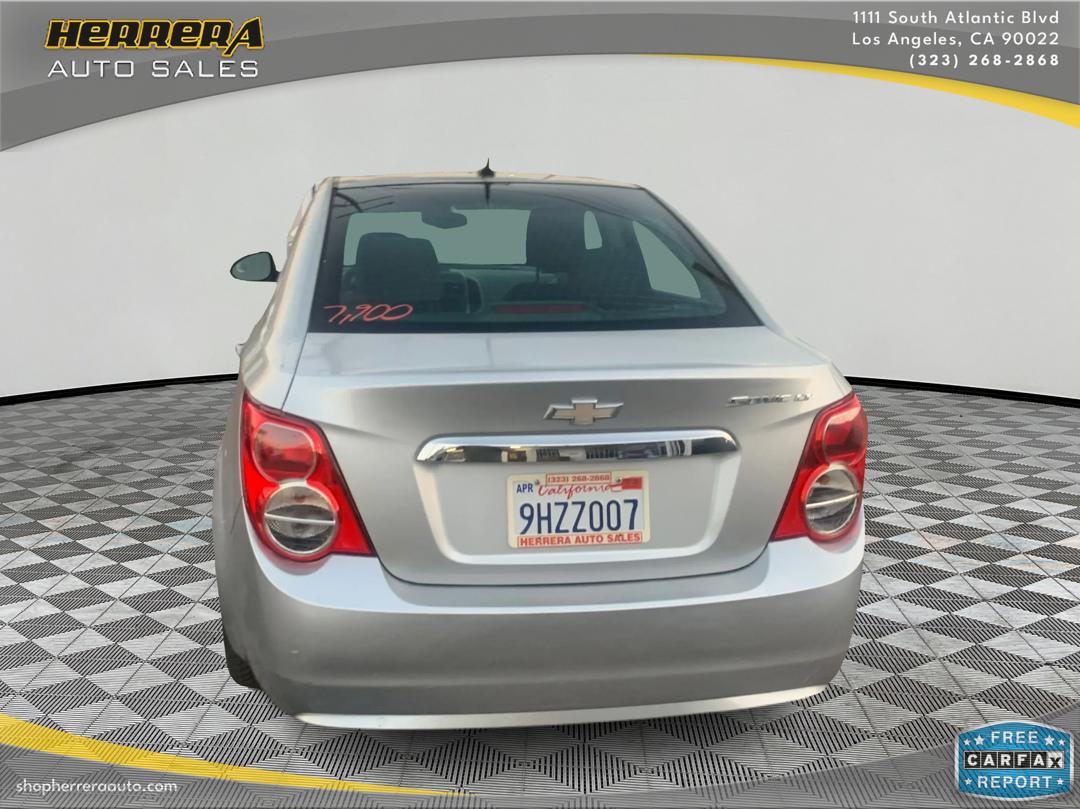 2014 Chevrolet Sonic LT - Photo 4