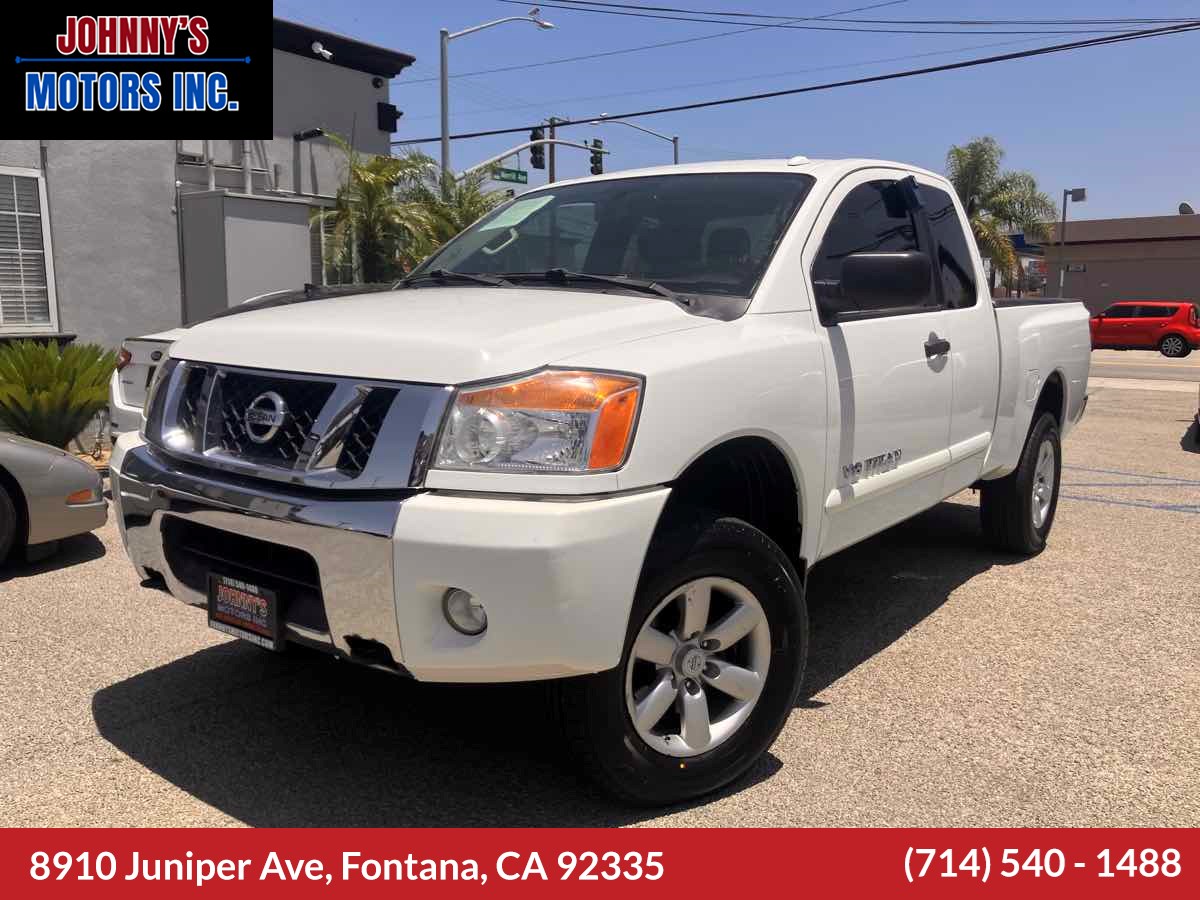 2014 Nissan Titan SV