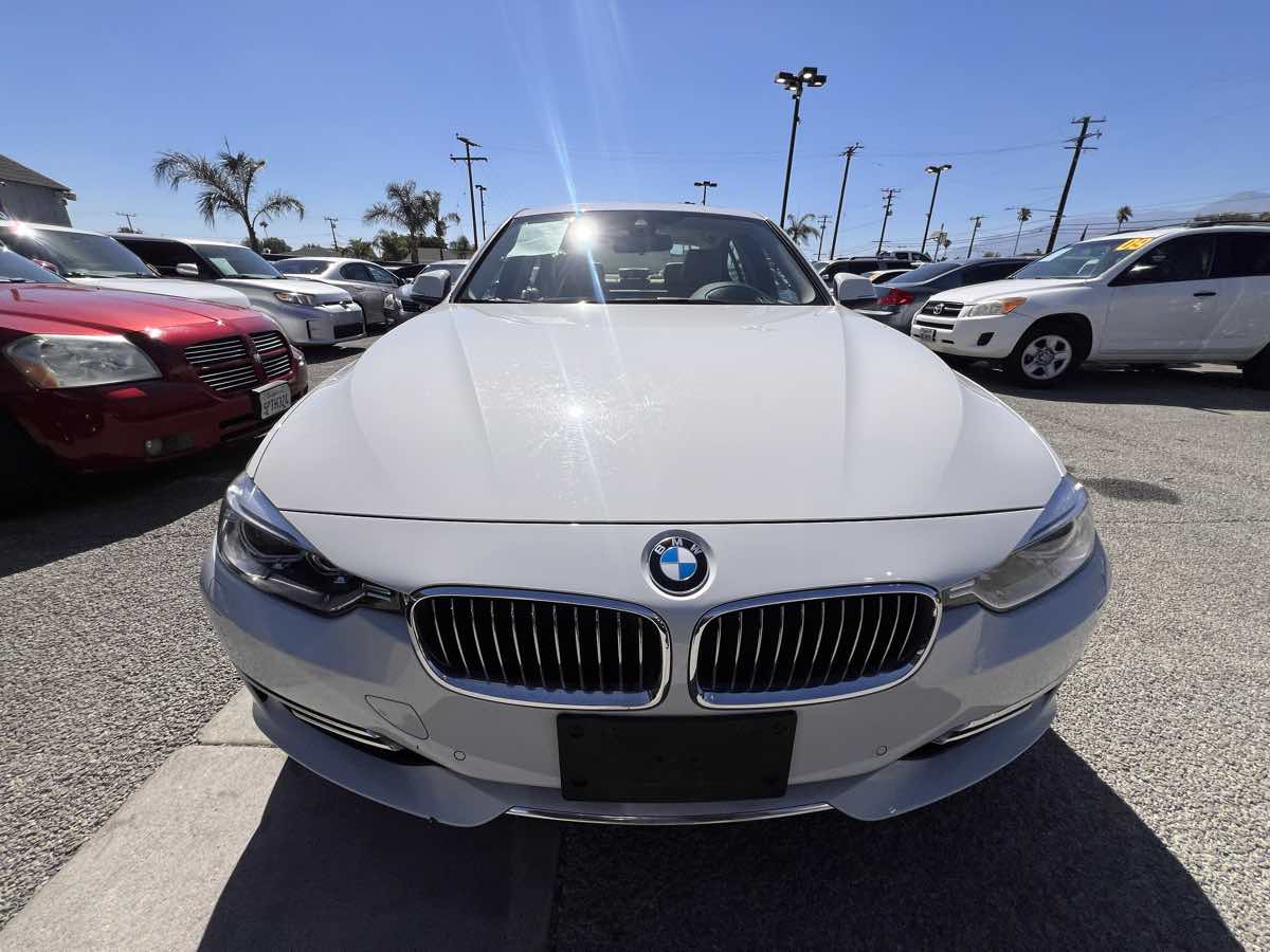 2012 Bmw 335i Sedan SA photo 2