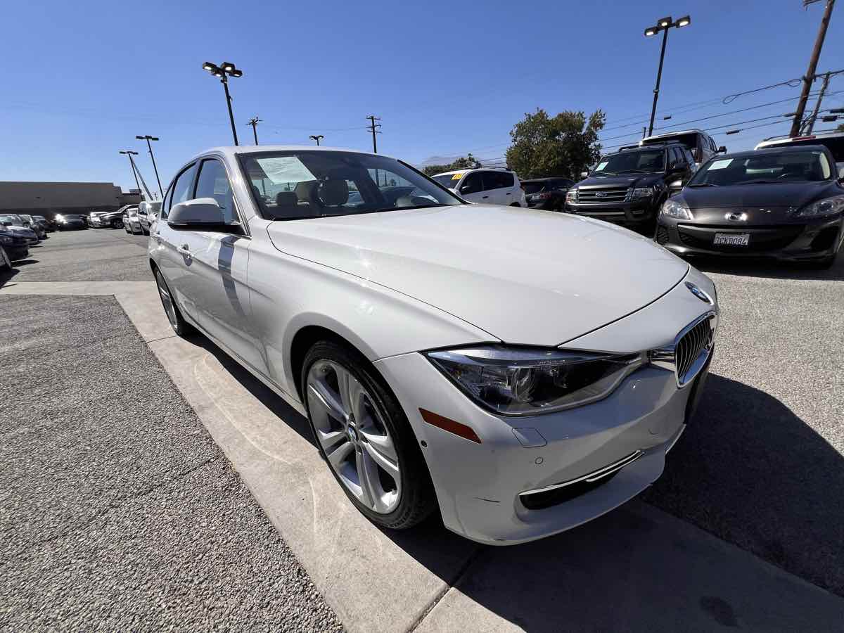 2012 Bmw 335i Sedan SA photo 3