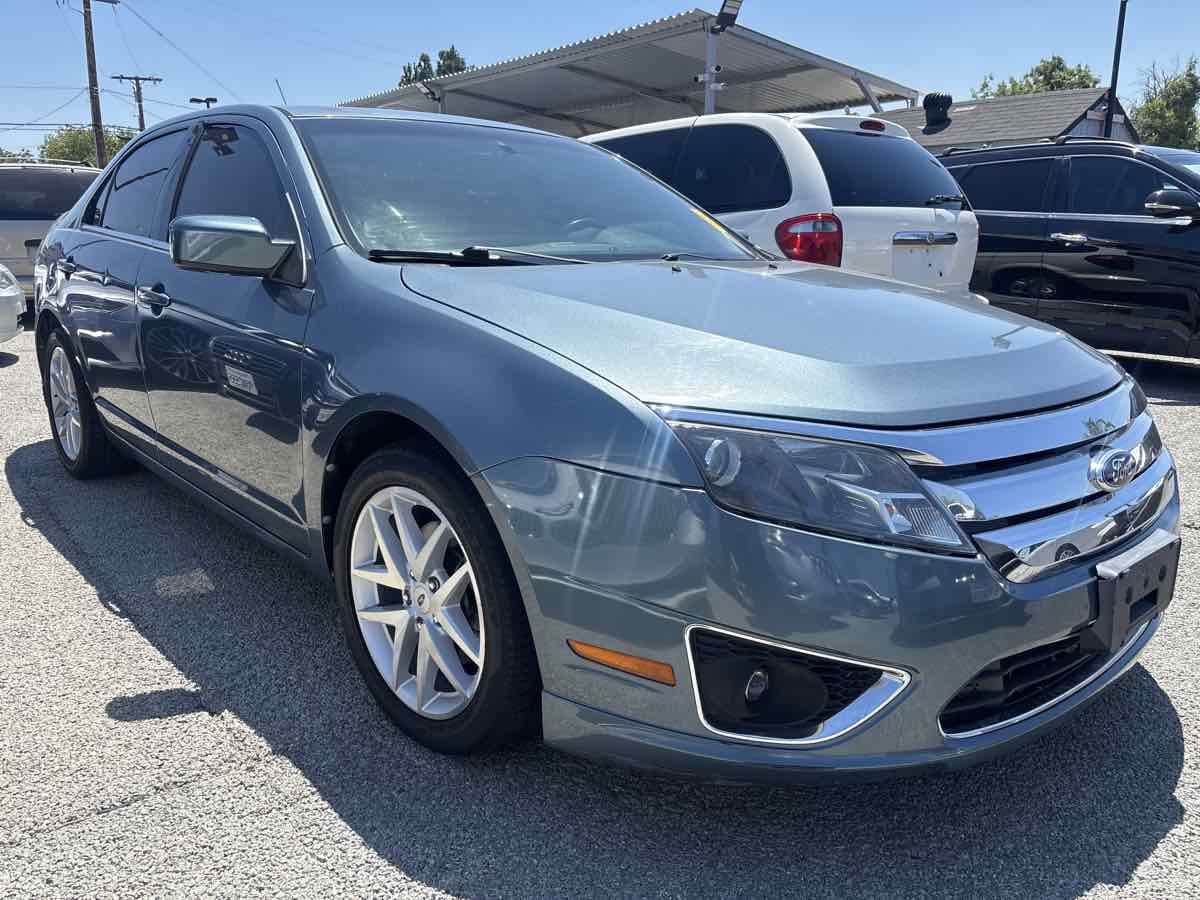 2011 Ford Fusion SEL photo 4