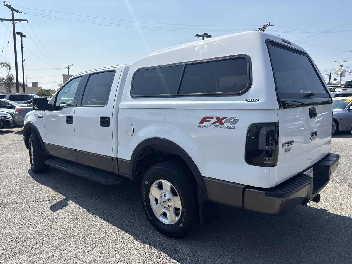 2004 Ford F-150 XLT photo 2