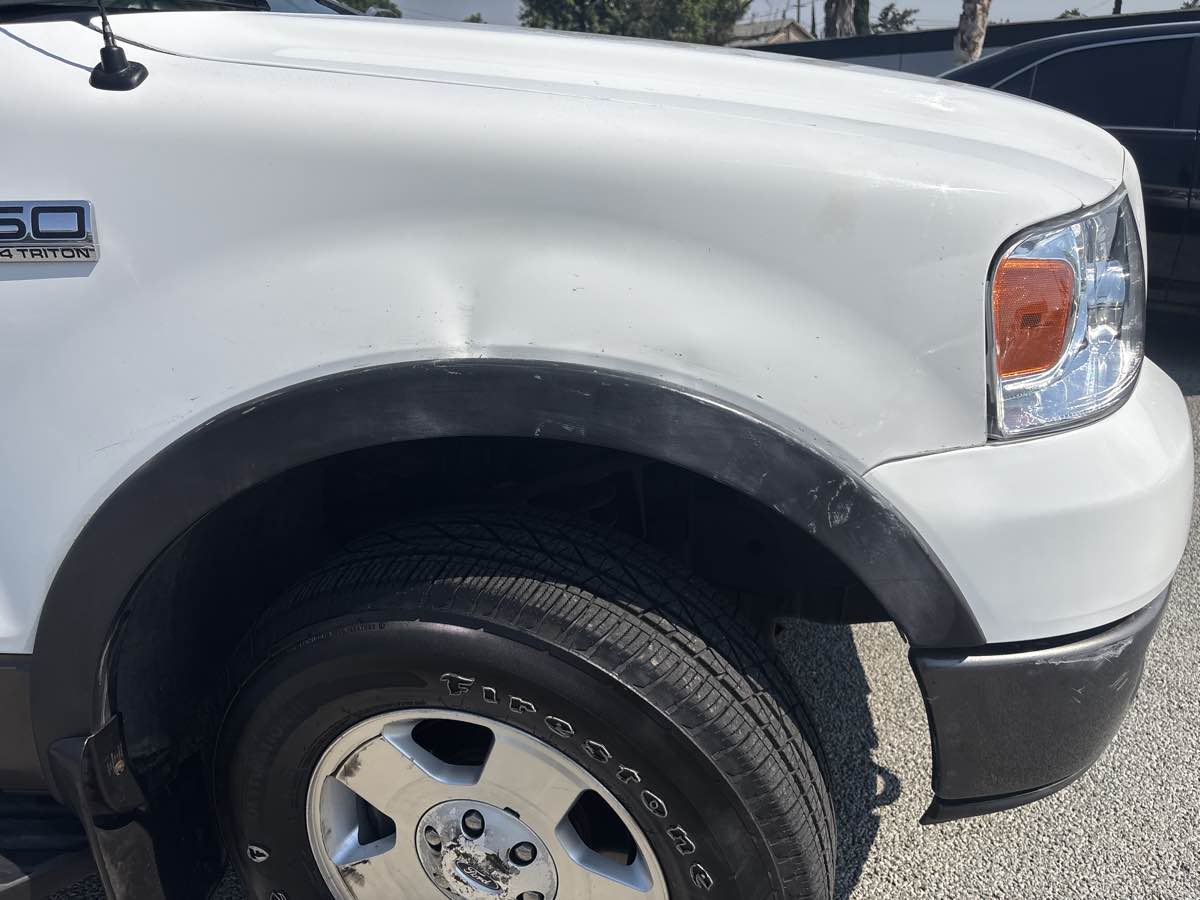 2004 Ford F-150 XLT photo 6
