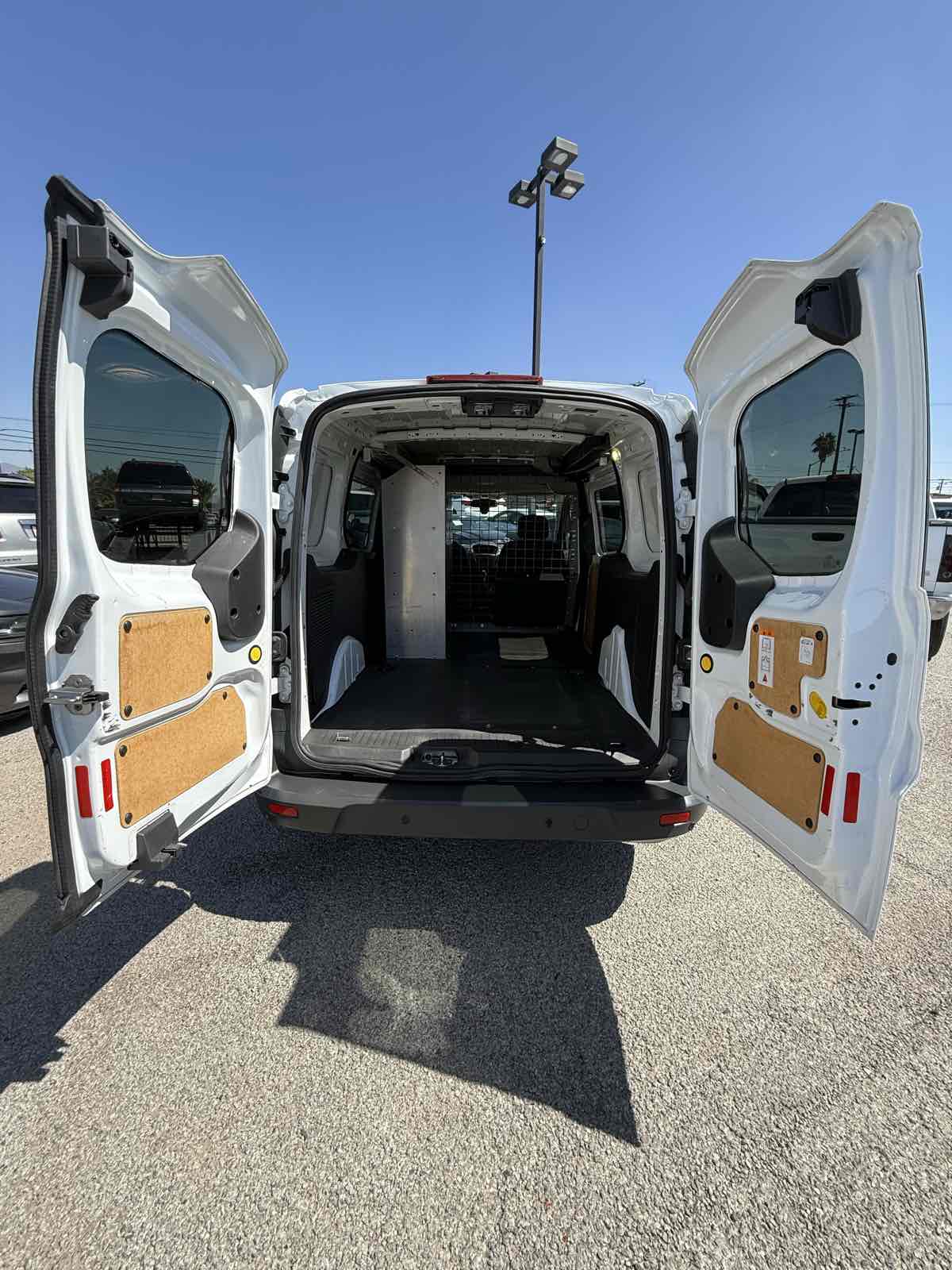 2017 Ford Transit Van XL photo 18