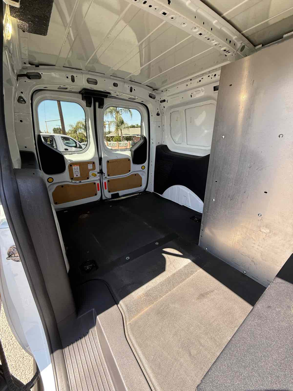 2017 Ford Transit Van XL photo 23