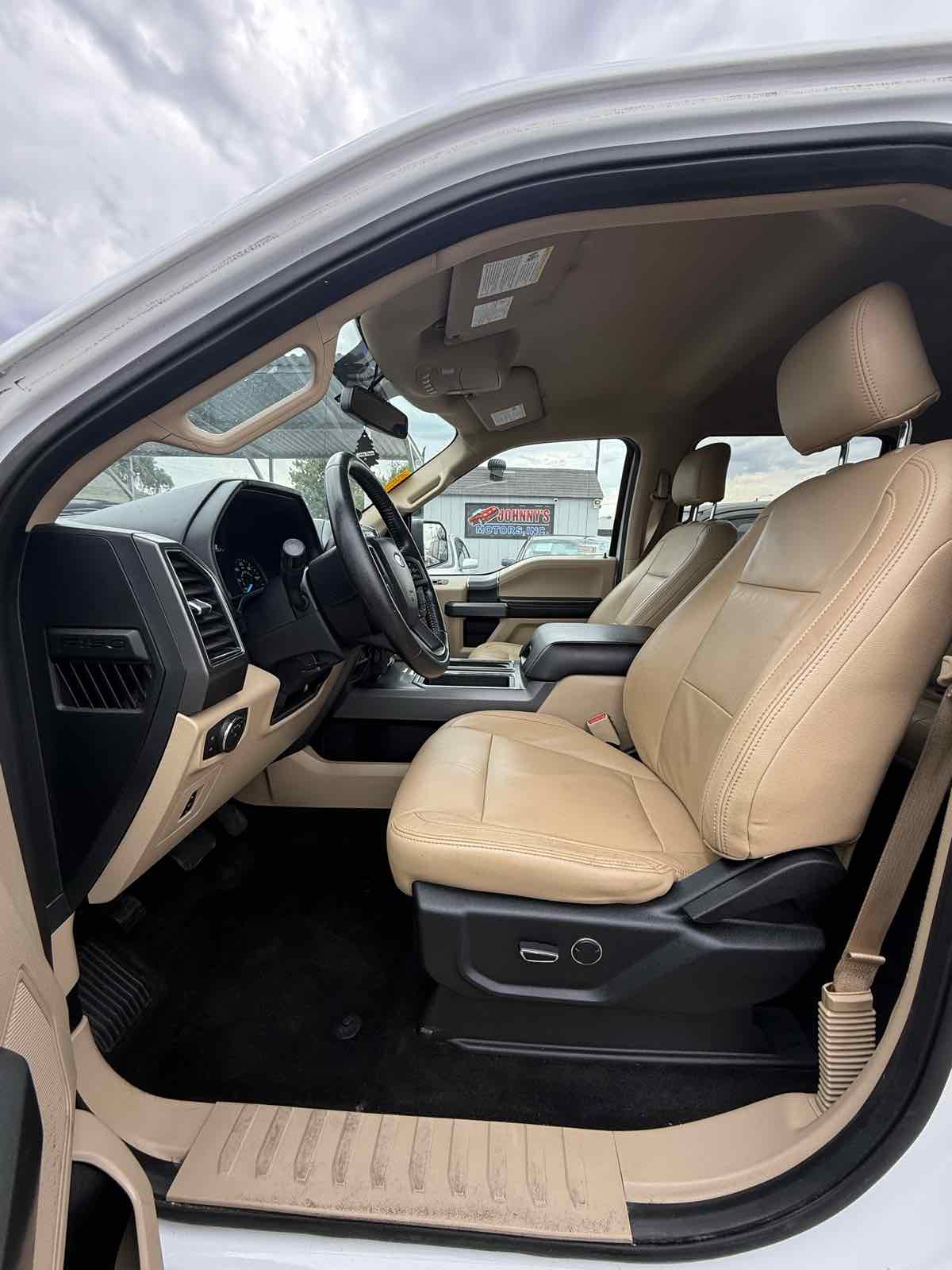 2017 Ford F-150 XL photo 8