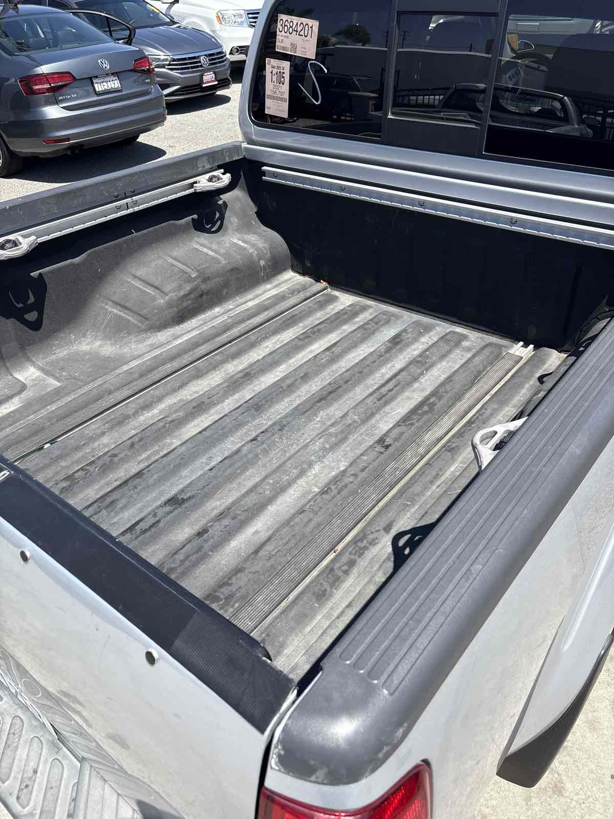 2021 Nissan Frontier SV photo 4
