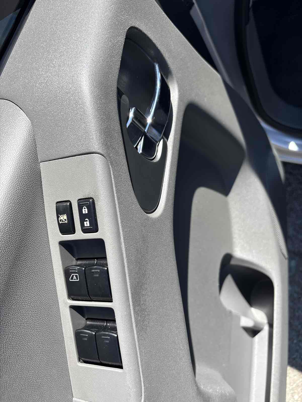 2021 Nissan Frontier SV photo 7