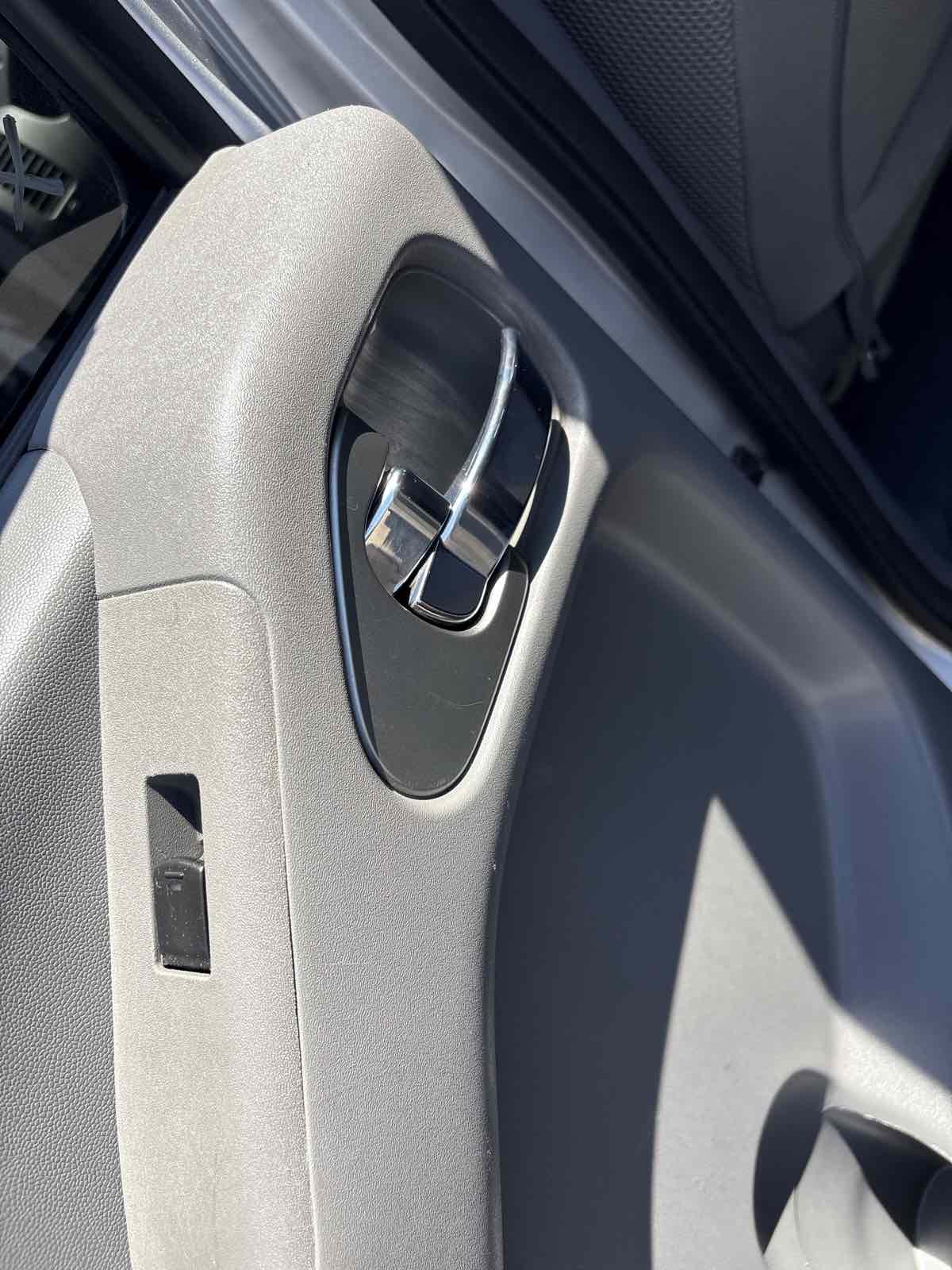 2021 Nissan Frontier SV photo 11