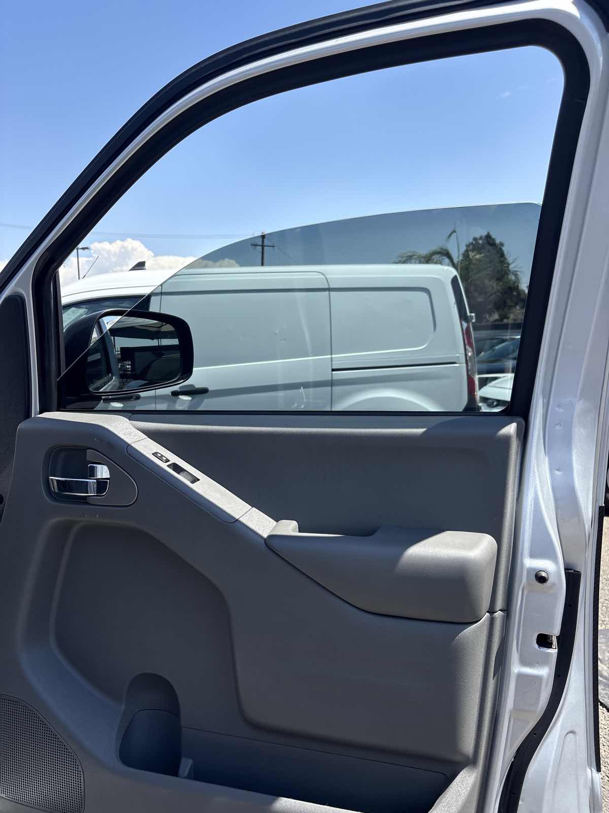 2021 Nissan Frontier SV photo 16