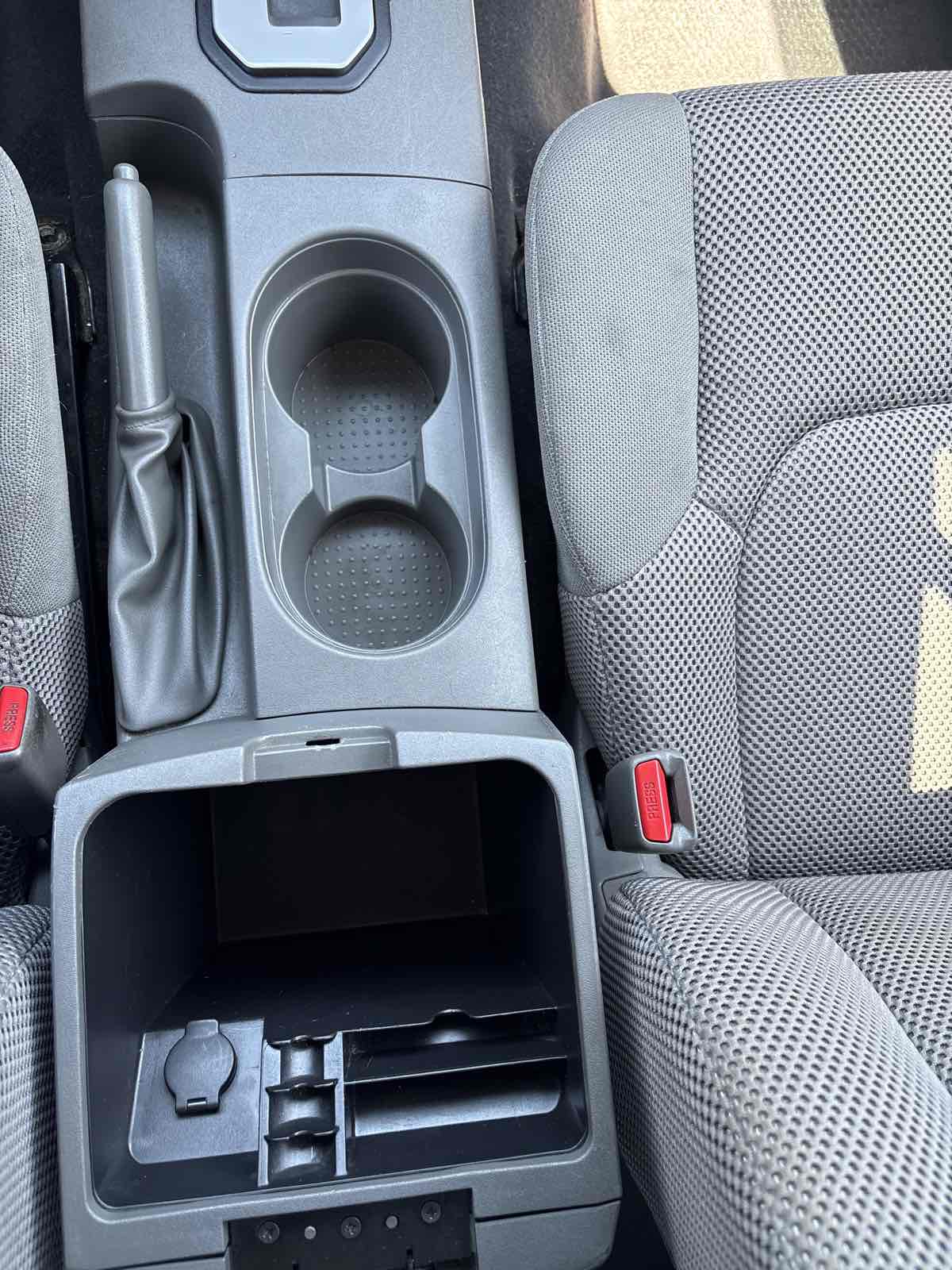 2021 Nissan Frontier SV photo 28