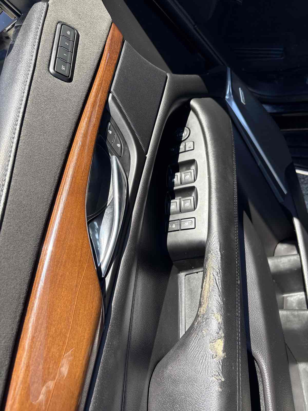 2020 Cadillac Escalade ESV Luxury photo 7