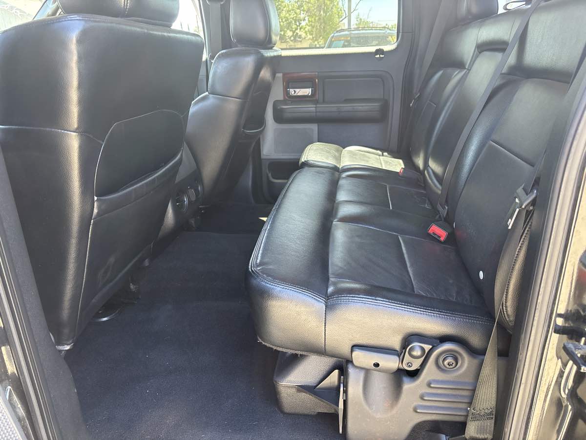2005 Ford F-150 XLT photo 4