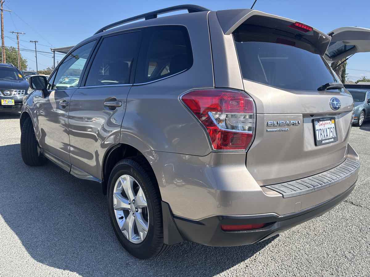 2014 Subaru Forester 2.5i Limited photo 2