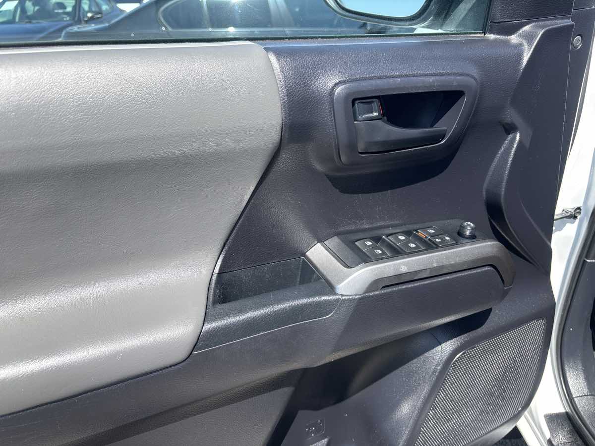 2021 Toyota Tacoma SR5 Double Cab V6 photo 7