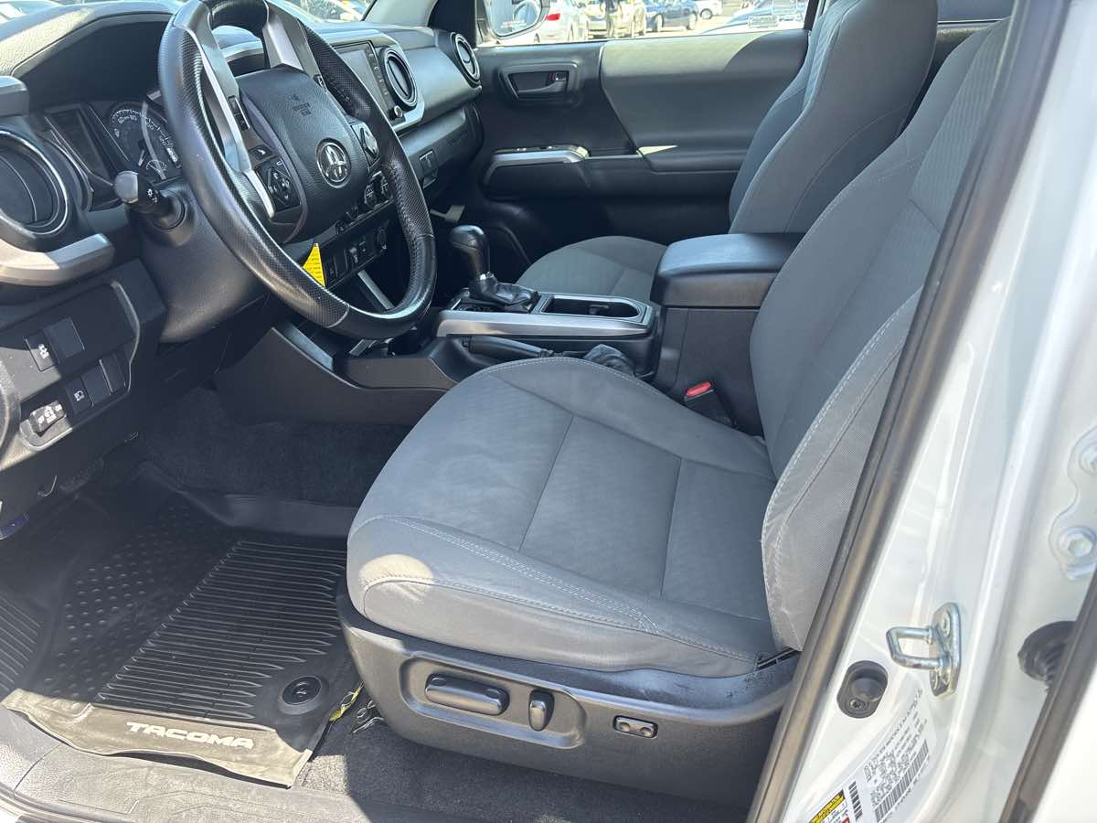 2021 Toyota Tacoma SR5 Double Cab V6 photo 8