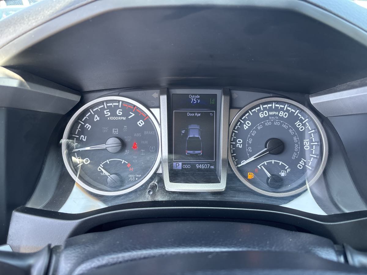 2021 Toyota Tacoma SR5 Double Cab V6 photo 10