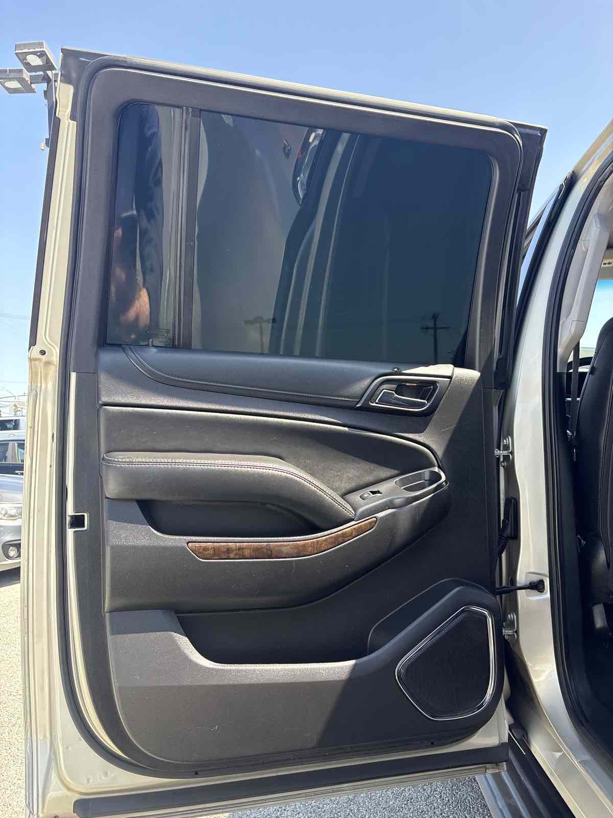 2017 Chevrolet Suburban LT photo 10