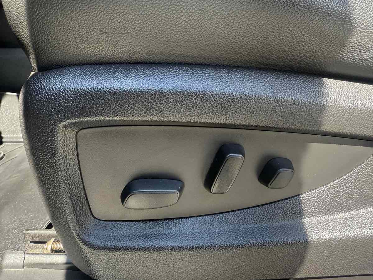 2016 Chevrolet Tahoe LTZ photo 12