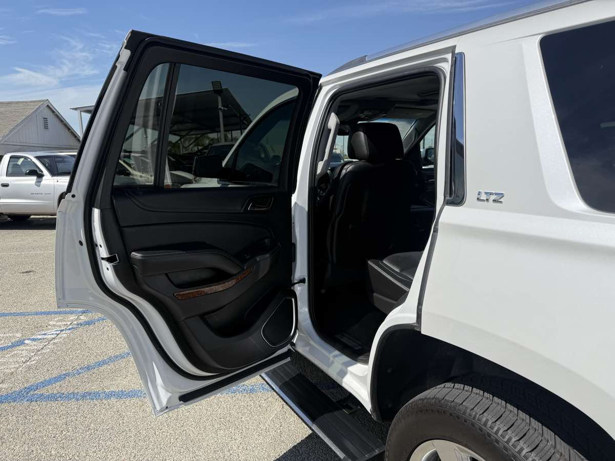 2016 Chevrolet Tahoe LTZ photo 16