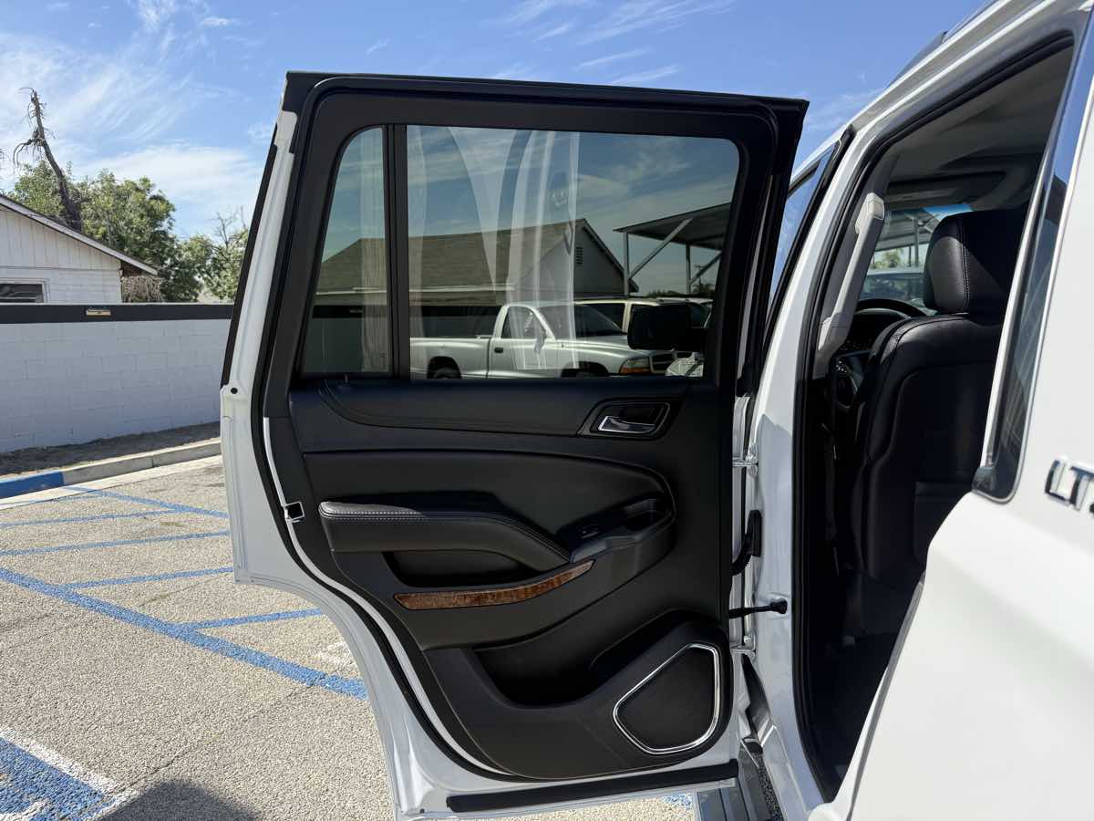 2016 Chevrolet Tahoe LTZ photo 17