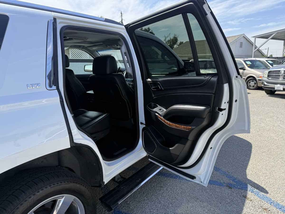2016 Chevrolet Tahoe LTZ photo 36
