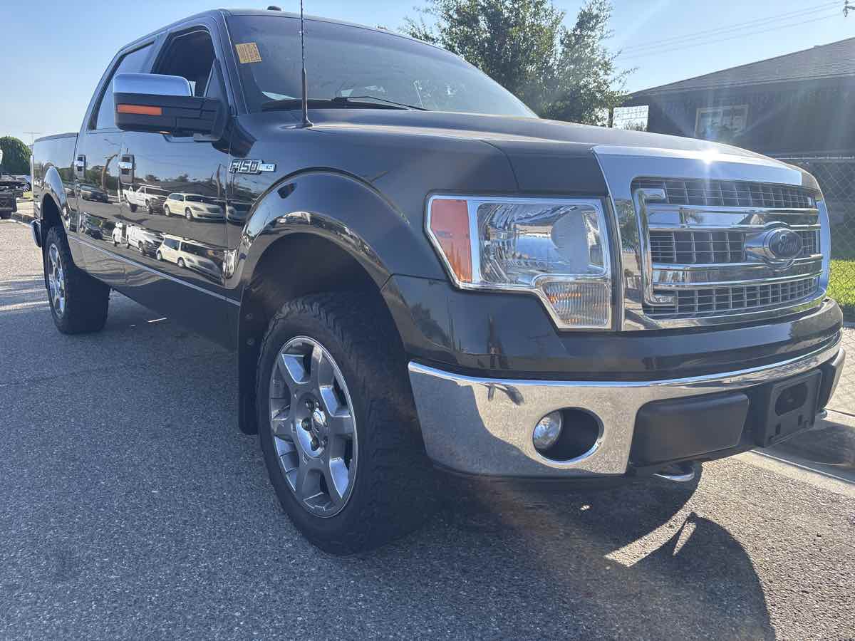 2014 Ford F-150 XLT photo 2