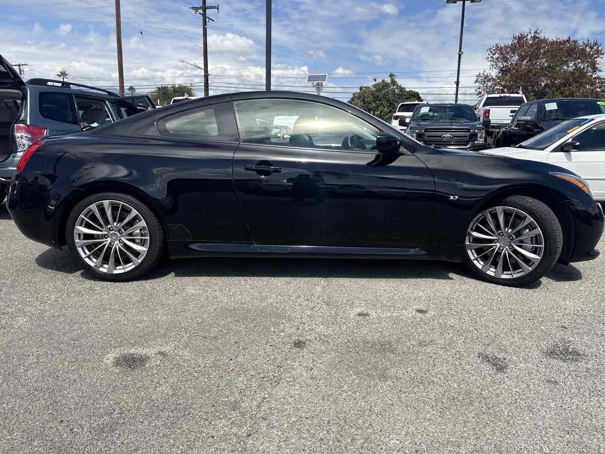2014 Infiniti Q60 Coupe Journey photo 2