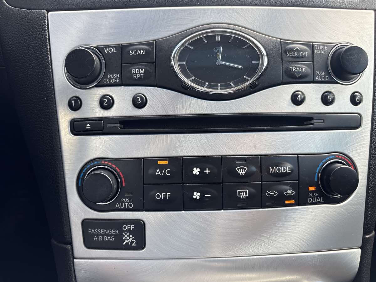 2014 Infiniti Q60 Coupe Journey photo 27