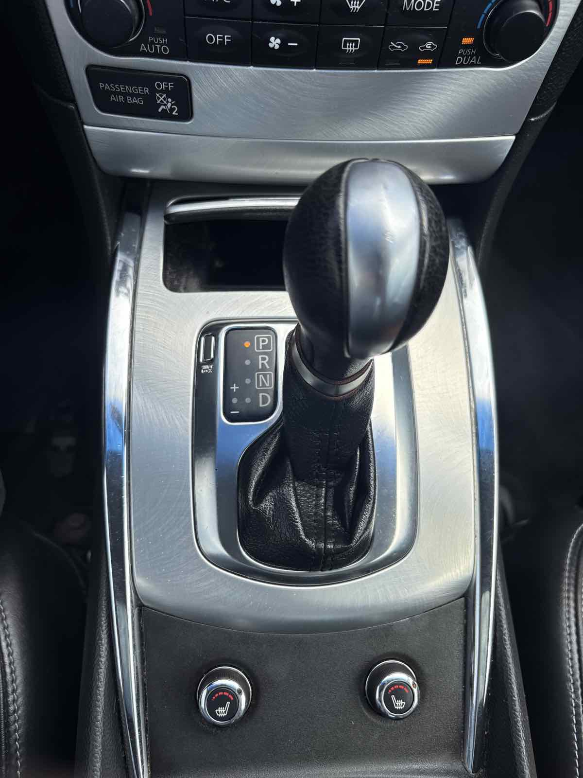 2014 Infiniti Q60 Coupe Journey photo 28