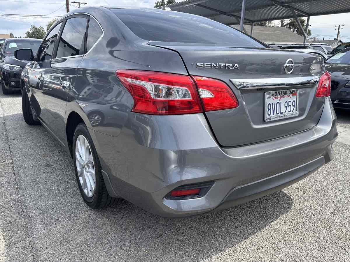 2018 Nissan Sentra SV photo 2