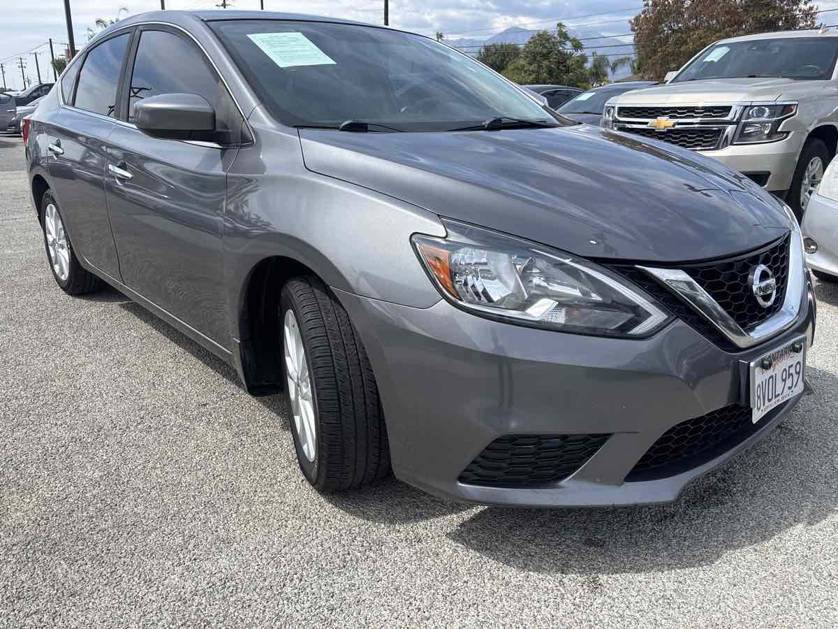 2018 Nissan Sentra SV photo 4