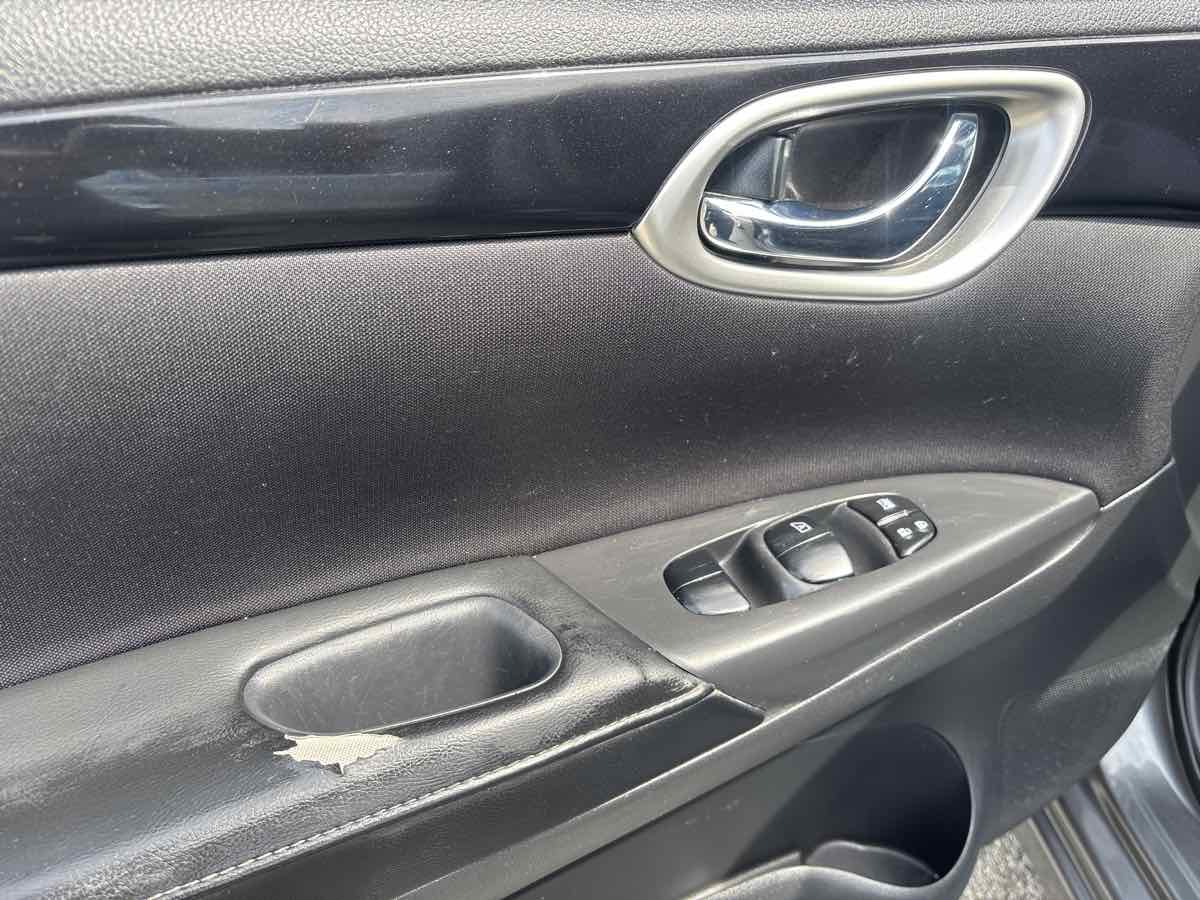 2018 Nissan Sentra SV photo 6