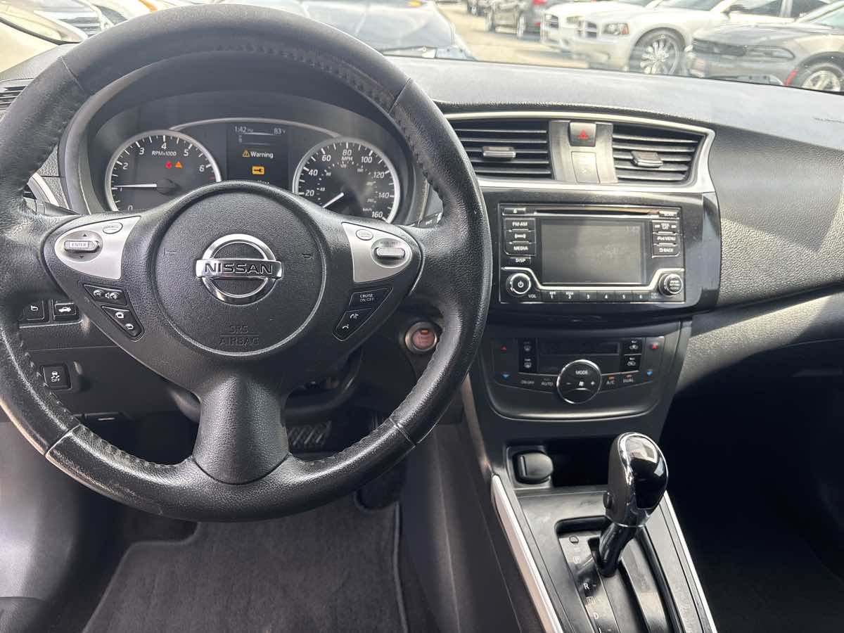 2018 Nissan Sentra SV photo 8
