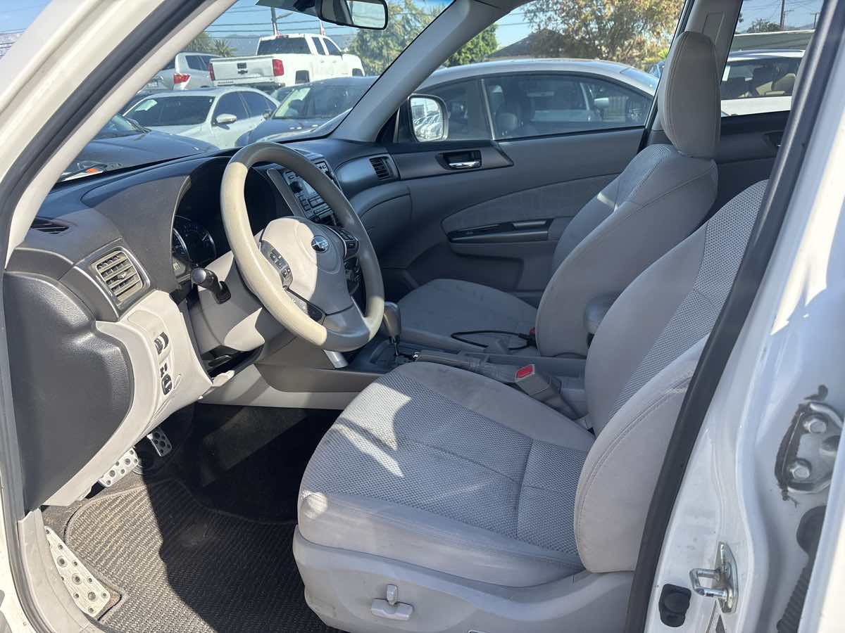 2011 Subaru Forester 2.5XT Premium photo 5