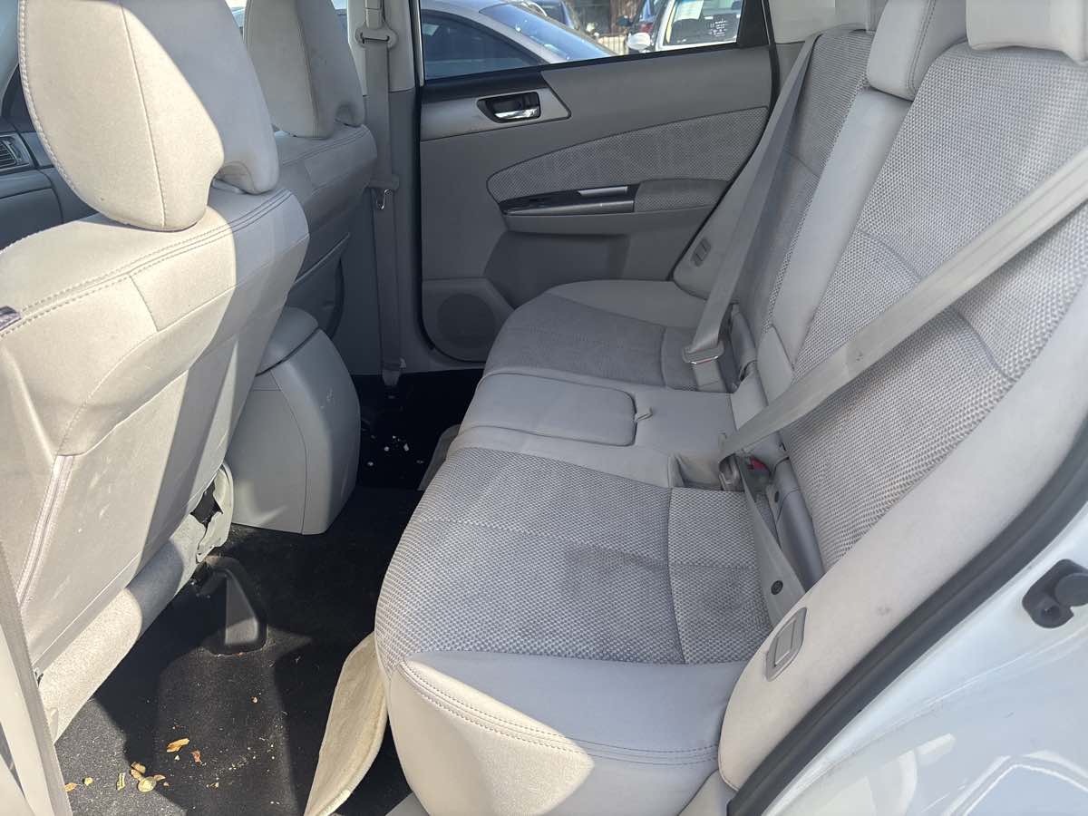 2011 Subaru Forester 2.5XT Premium photo 6