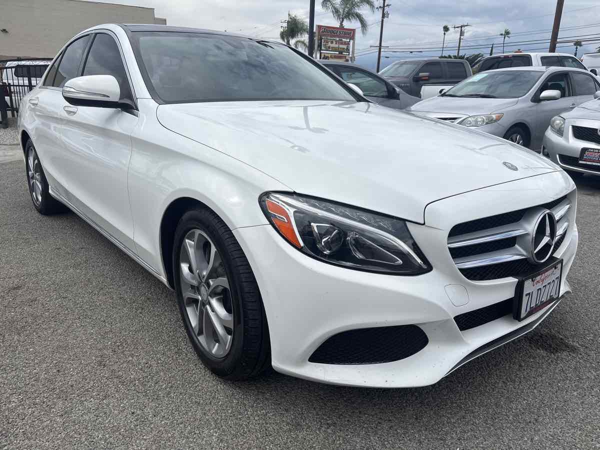 2015 Mercedes Benz C 300 photo 4