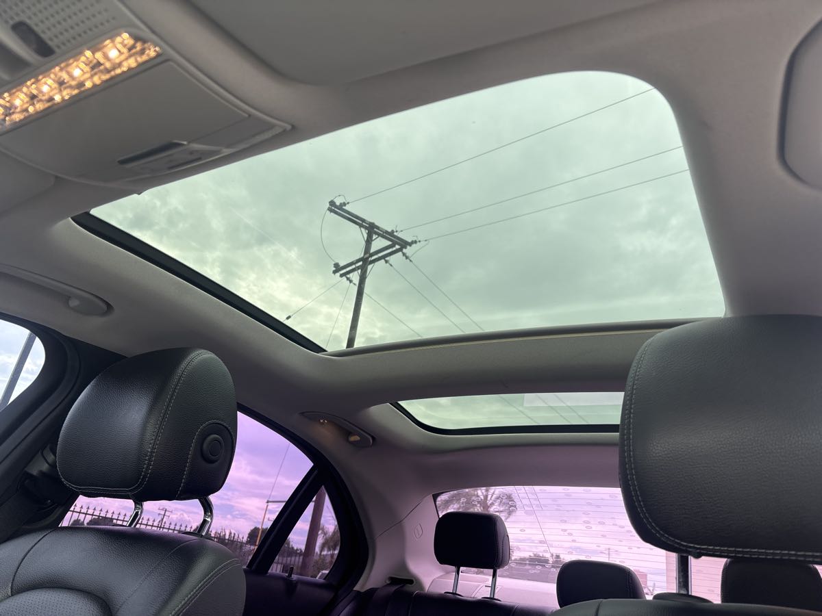2015 Mercedes Benz C 300 photo 19
